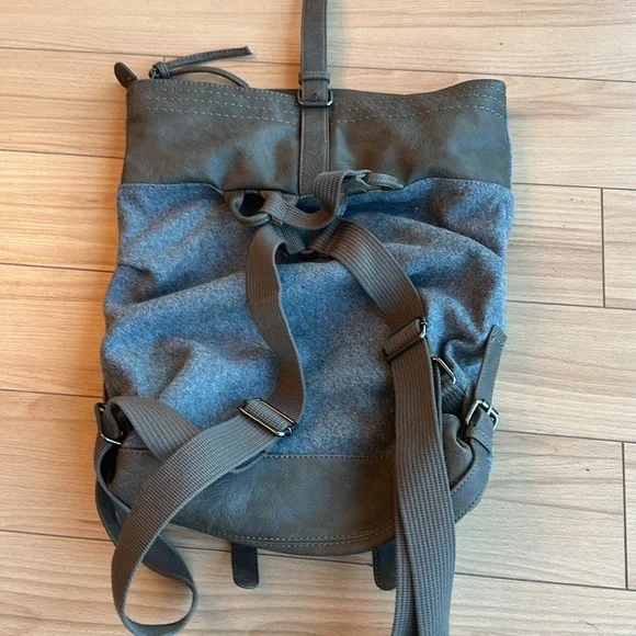 Sherpani Gray and Brown Women's Backpack - Unisex - Picture 4 of 5